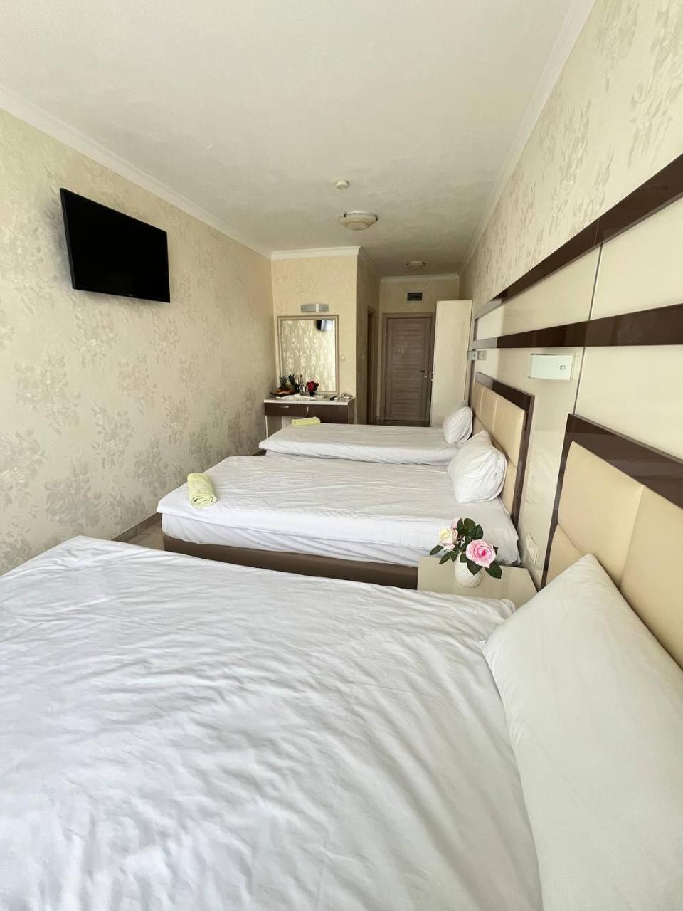 Hotel Family Gallery
